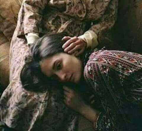 دلتنگ مادرم هستم